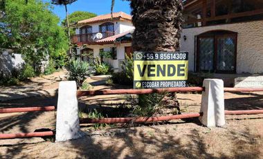 Se vende propiedad con 2 casas en Guanaqueros, Coquimbo