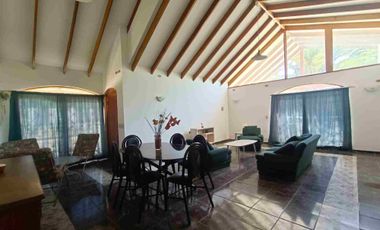 Se vende propiedad con 2 casas en Guanaqueros, Coquimbo