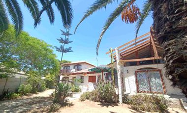 Se vende propiedad con 2 casas en Guanaqueros, Coquimbo
