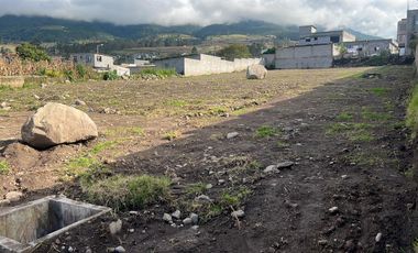VENDO TERRENO COMPLETAMENTE PLANO DE 2295m2 EN TANGUARIN, SAN ANTONIO DE IBARRA, IMBABURA. OPORTUNIDAD