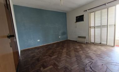 ALQUILER / DEPTO/ 2 DORM / PARANA / CALLE GUALEGUAYCHU  611