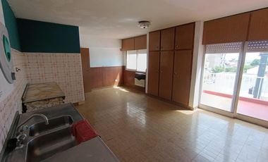 ALQUILER / DEPTO/ 2 DORM / PARANA / CALLE GUALEGUAYCHU  611