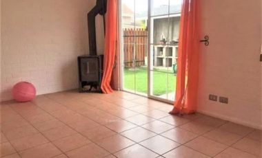 FyC vende preciosa y amplia casa en condominio Bosques de Curauma