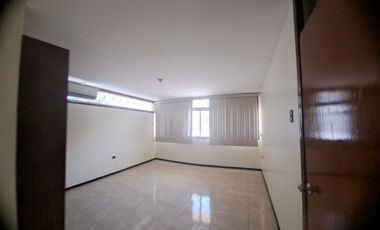 Alquiler departamento en Urdesa Central norte de Guayaquil