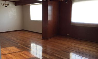 Renta de amplio departamento atrás del Britania $15,000