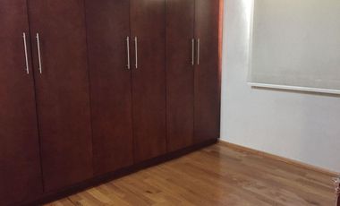 Renta de amplio departamento atrás del Britania $15,000