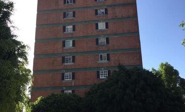 Renta de amplio departamento atrás del Britania $15,000