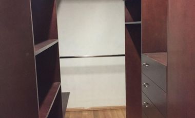 Renta de amplio departamento atrás del Britania $15,000