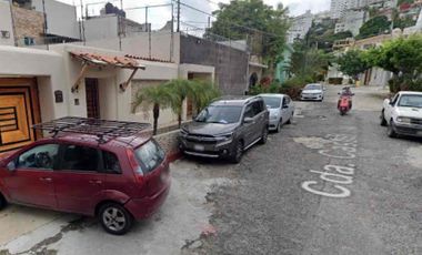 CASA EN VENTA CON ALBERCA EN COSTA AZUL, ACAPULCO DE JUÁREZ