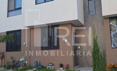 VENTA CASA EN SANTA CRUZ DEL VALLE TLAJOMLCO