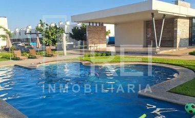VENTA CASA EN SANTA CRUZ DEL VALLE TLAJOMLCO