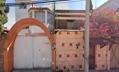 CASA EN VENTA EN RICARDO FLORES MAGON # 26, SAN LORENZO LA CEBADA, XOCHIMILCO, CDMX.