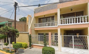 CASA DE 250 M2 EN LA COLONIA LA ROMANA, TLALNEPANTLA, EDOMEX