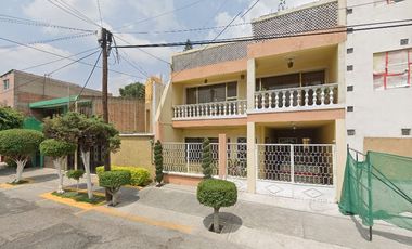 CASA DE 250 M2 EN LA COLONIA LA ROMANA, TLALNEPANTLA, EDOMEX