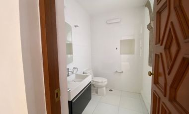 ANZURES: CASA CON USO SUELO OFICINAS