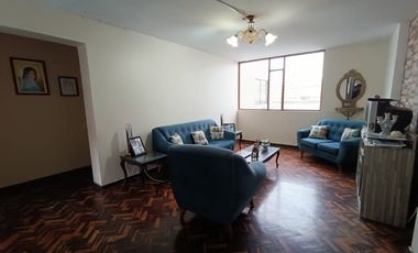 Venta de Casa junto a parque en La Perla Alta Callao