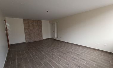 Venta de Casa junto a parque en La Perla Alta Callao