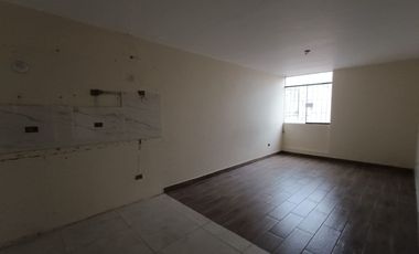 Venta de Casa junto a parque en La Perla Alta Callao