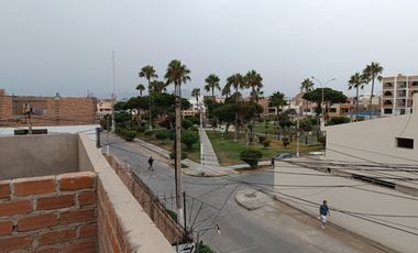 Venta de Casa junto a parque en La Perla Alta Callao