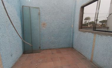 Venta de Casa junto a parque en La Perla Alta Callao