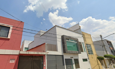 CASA EN REMATE BANCARIO UBICADA EN Pisagua Valle del Tepeyac!!! OPORTUNIDAD DE ADQUIRIR UNA VIVIENDA!
