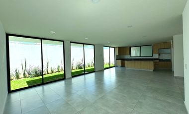 CASA EN VENTA EN METEPEC