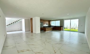 CASA EN VENTA EN METEPEC