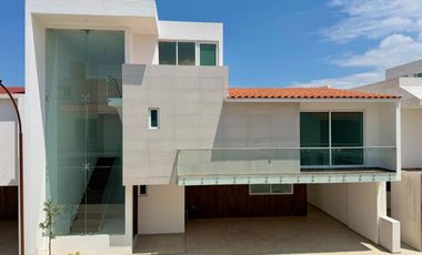 CASA EN VENTA EN METEPEC