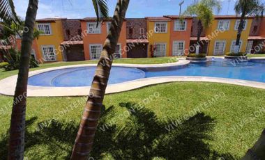 CASA EN VENTA EN FRACCIONAMIENTO LA CAMPIÑA, MORELOS