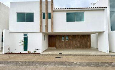 CASA EN VENTA EN METEPEC