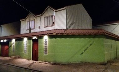 EN VENTA AMPLIA CASA ESQUINA VILLA PORTAL DEL INCA,