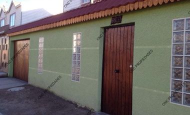 EN VENTA AMPLIA CASA ESQUINA VILLA PORTAL DEL INCA,