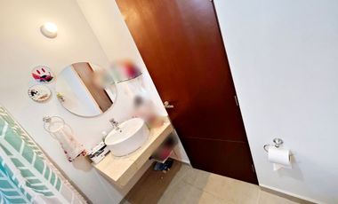 Casa en venta en Privada en Conkal Yucatán con recamara en planta baja