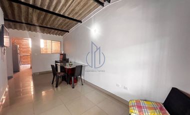 SE VENDE CASA EN PORFIA