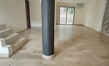 VENTA CASA 2 PLANTAS 3 DORMITORIOS 2.1/2 BAÑOS SAMANES 6 (CUADRA CERRADA)