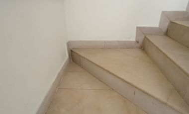 VENTA CASA 2 PLANTAS 3 DORMITORIOS 2.1/2 BAÑOS SAMANES 6 (CUADRA CERRADA)