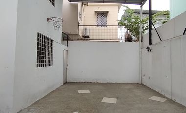 VENTA CASA 2 PLANTAS 3 DORMITORIOS 2.1/2 BAÑOS SAMANES 6 (CUADRA CERRADA)