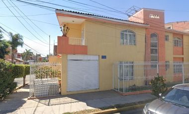 Casa de dos niveles en venta en zamora de hidalgo