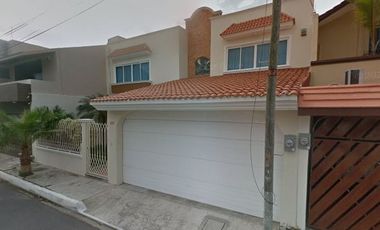 Casa en Venta de 2 niveles, Costa de Oro, Veracruz