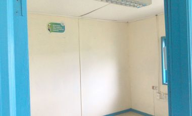 Se arrienda gran oficina con estacionamiento en Collico