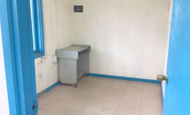 Se arrienda gran oficina con estacionamiento en Collico