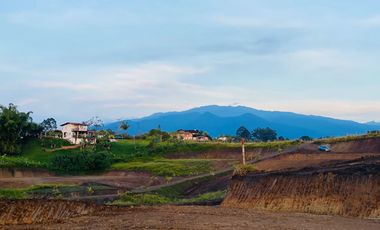 OPORTUNIDAD ÚNICA: LOTE PREMIUM EN CONDINA CON LICENCIA DE CONSTRUCCIÓN APROBADA