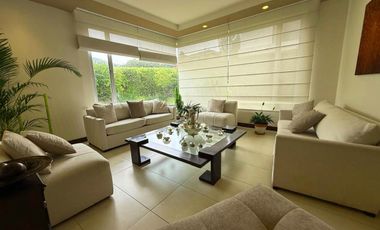 HERMOSA CASA DE VENTA EN EXCELENTE UBICACIÓN DE CUMBAYÁ!! SAN PATRICIO!!