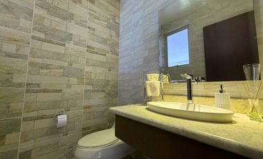 HERMOSA CASA DE VENTA EN EXCELENTE UBICACIÓN DE CUMBAYÁ!! SAN PATRICIO!!