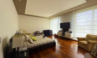 HERMOSA CASA DE VENTA EN EXCELENTE UBICACIÓN DE CUMBAYÁ!! SAN PATRICIO!!