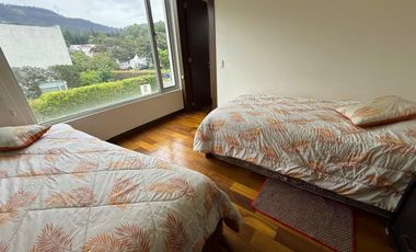 HERMOSA CASA DE VENTA EN EXCELENTE UBICACIÓN DE CUMBAYÁ!! SAN PATRICIO!!