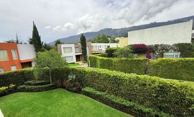 HERMOSA CASA DE VENTA EN EXCELENTE UBICACIÓN DE CUMBAYÁ!! SAN PATRICIO!!