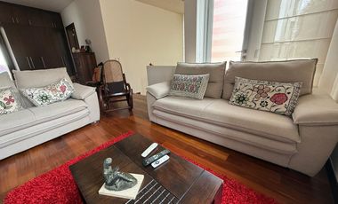 HERMOSA CASA DE VENTA EN EXCELENTE UBICACIÓN DE CUMBAYÁ!! SAN PATRICIO!!