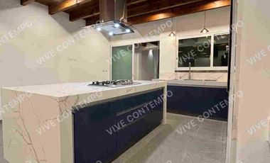 CASA SOLA EN EL POBLADO DE AHUATEPEC