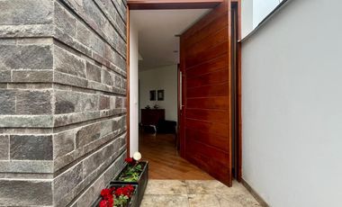 EXCLUSIVA Y LUJOSA CASA EN PASO CHICO CON TODAS LAS COMODIDADES